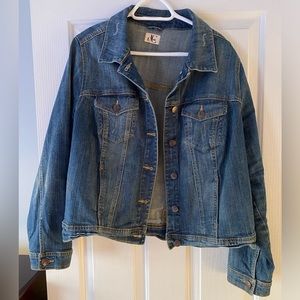 Woman’s D/C jean jacket